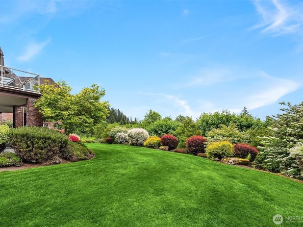 18212 244th Avenue NE, Woodinville WA 98077