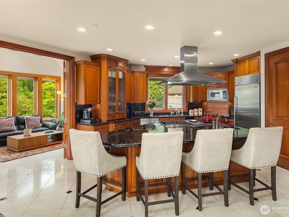 18212 244th Avenue NE, Woodinville WA 98077