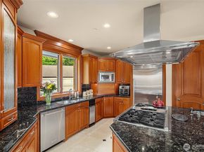 18212 244th Avenue NE, Woodinville WA 98077