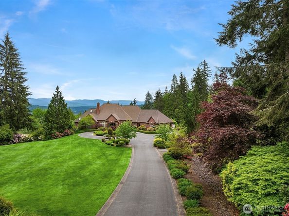 18212 244th Avenue NE, Woodinville WA 98077