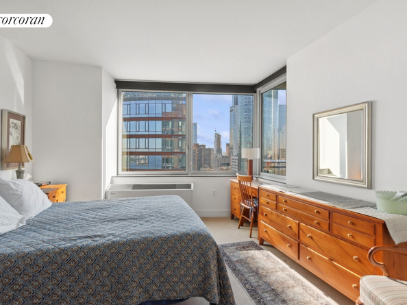30 West Street 33B, New York NY 10004
