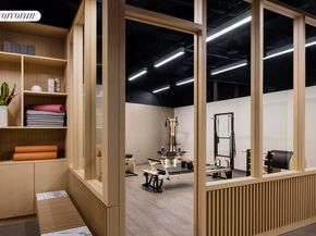 100 Barclay Street 16A, New York NY 10007