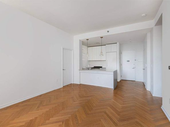 184 Kent Avenue D607, Brooklyn NY 11249