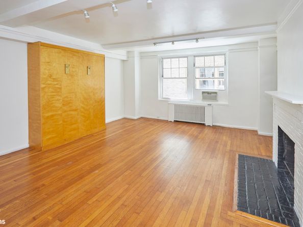 2 Horatio Street 5F, New York NY 10014