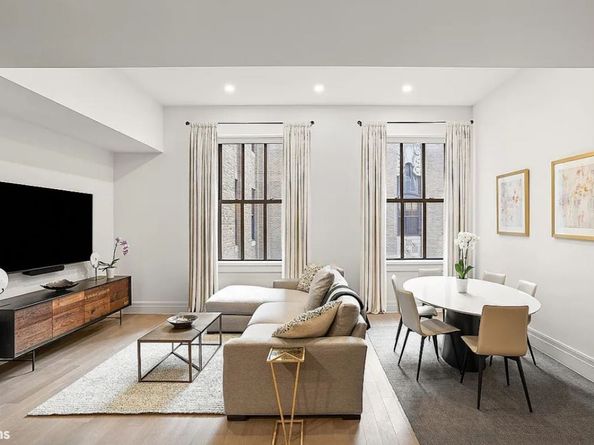 100 Barclay Street 17J, New York NY 10007