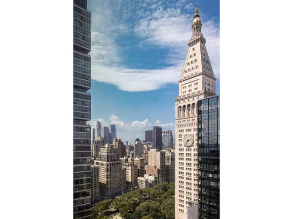 45 East 22nd Street 33B, New York NY 10010