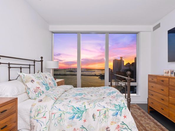 250 South Street 27M, New York NY 10002