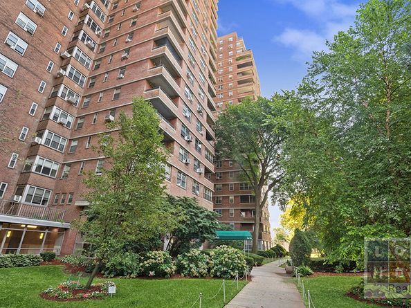 577 Grand Street F504, New York NY 10002