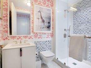 212 Fifth Avenue 17A, New York NY 10010