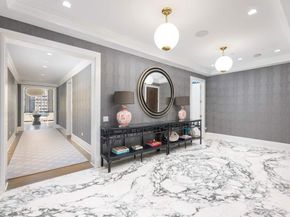 212 Fifth Avenue 17A, New York NY 10010