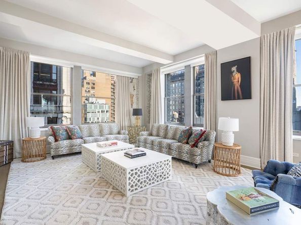 212 Fifth Avenue 17A, New York NY 10010