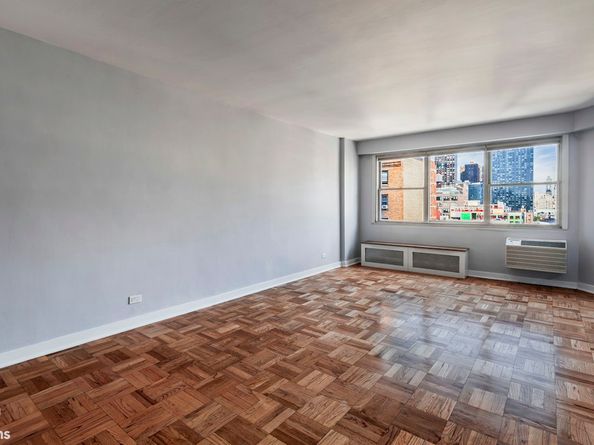 430 West 34th Street 17CD, New York NY 10001