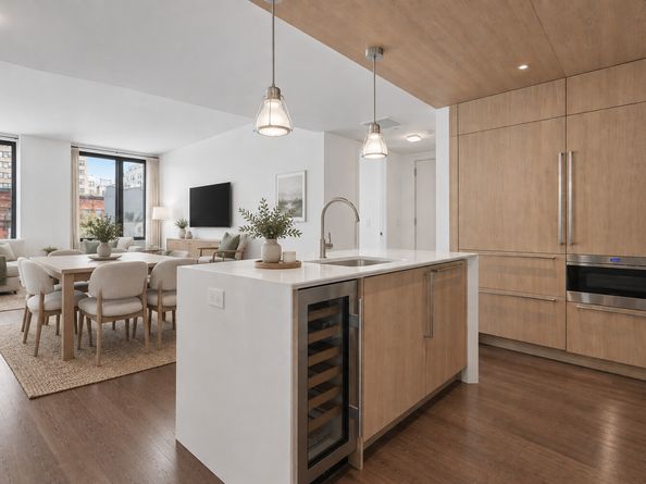 211 East 13th Street 5K, New York NY 10003