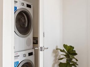 635 West 42nd Street E20, New York NY 10036