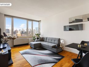 635 West 42nd Street E20, New York NY 10036