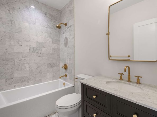 16 2nd Place Residence 3, Brooklyn NY 11231