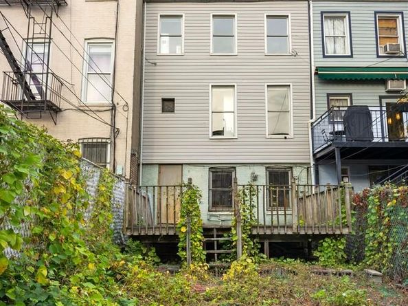 100 2nd Street, Brooklyn NY 11231