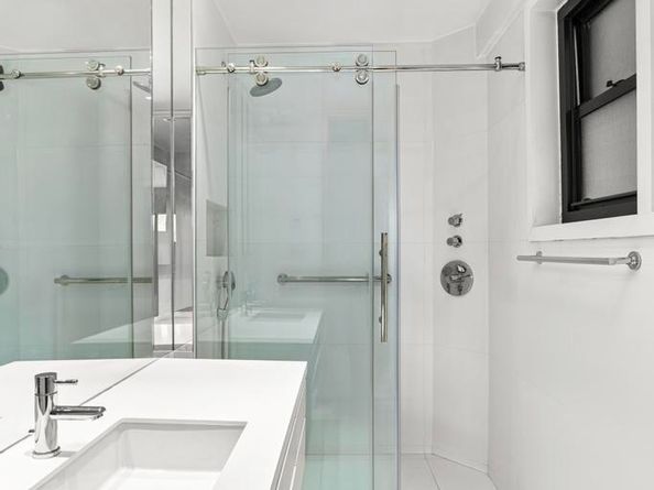 58 West 58th Street 19A, New York NY 10019