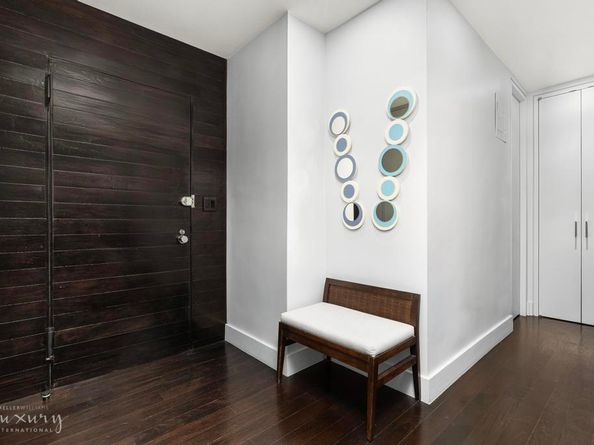 58 West 58th Street 19A, New York NY 10019