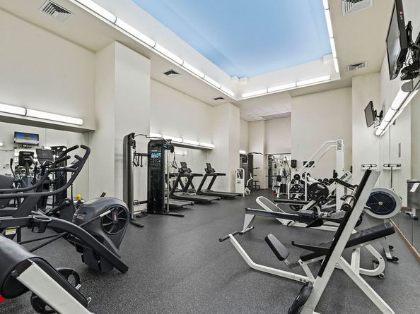 301 West 57th Street 39E, New York NY 10019