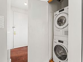 301 West 57th Street 39E, New York NY 10019