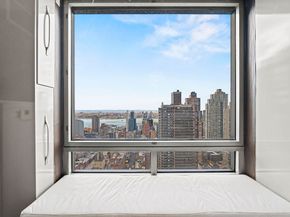 301 West 57th Street 39E, New York NY 10019