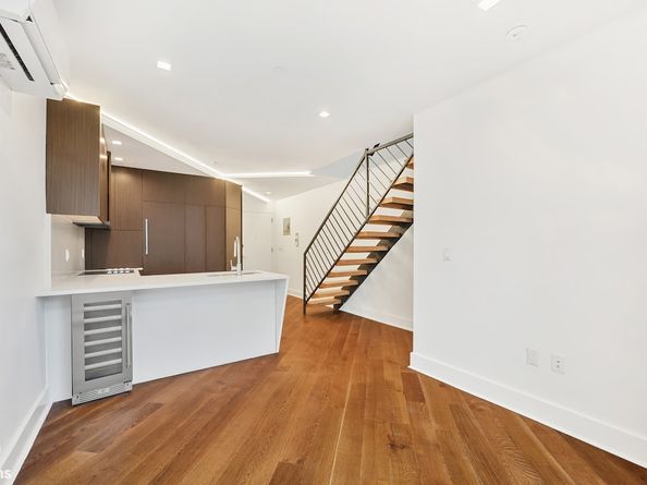 553 West 182nd Street 3F, New York NY 10033