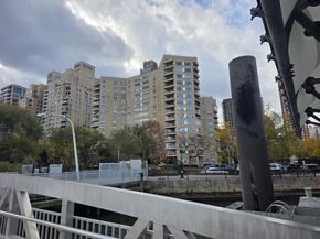 200 East End Avenue 8B, New York NY 10128