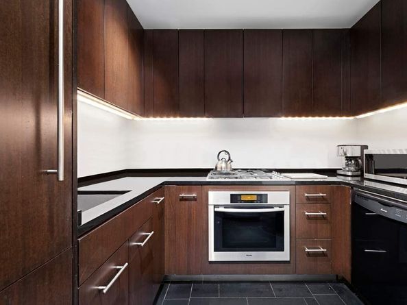 40 Broad Street 14C, New York NY 10004