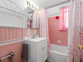 60-11 Broadway 3C, Queens NY 11377