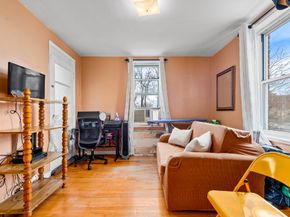 60-11 Broadway 3C, Queens NY 11377