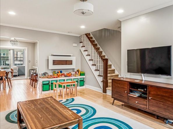 67-100 Dartmouth Street, Queens NY 11375