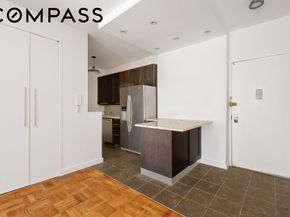 60 East 8th Street 14L, New York NY 10003
