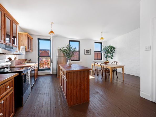54 Hudson Avenue, Brooklyn NY 11201