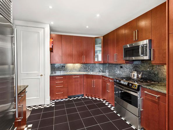 351 East 51st Street 10A, New York NY 10022
