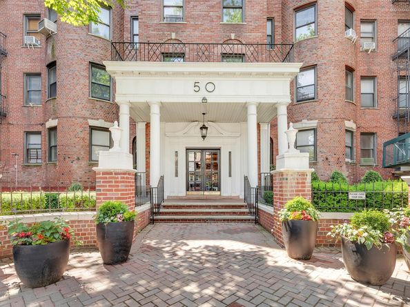 50 Lefferts Avenue 4F, Brooklyn NY 11225
