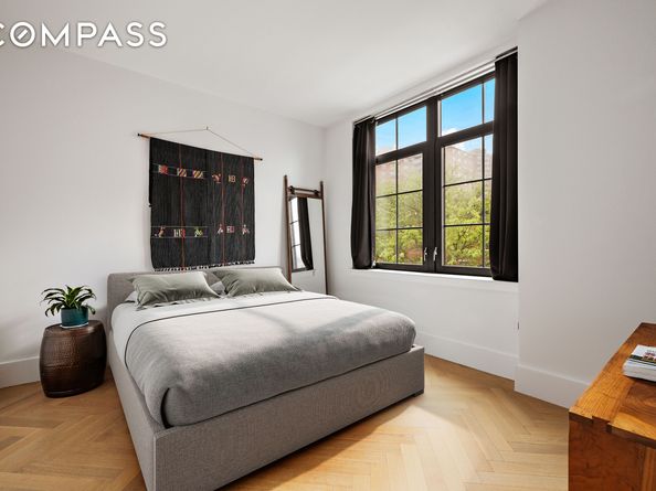 100 Ave A 4B, New York NY 10009