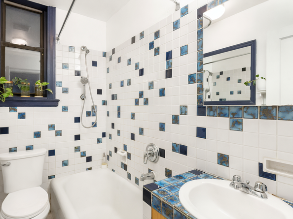 226 East 12th Street 1F, New York NY 10003