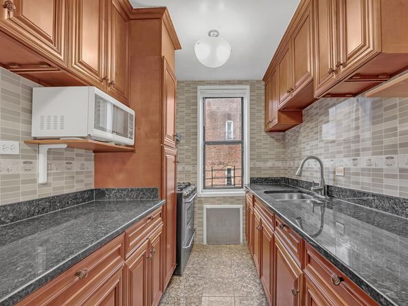 345 Webster Avenue 3N, Brooklyn NY 11230