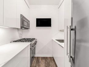 310 East 46th Street PHT, New York NY 10017