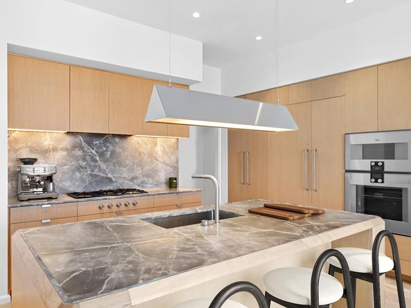 30 Front Street 22D, Brooklyn NY 11201
