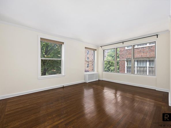 37-33 84th Street 21, Queens NY 11372