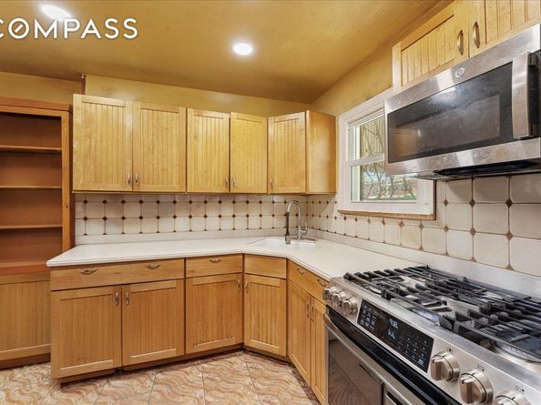 675 Saratoga Avenue, Brooklyn NY 11212