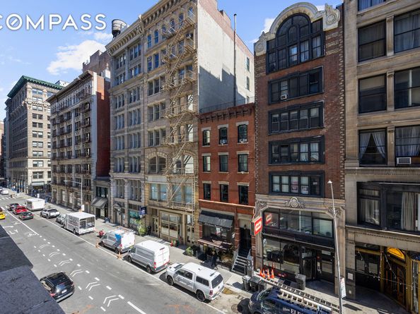 16 East 17th Street 3, New York NY 10003