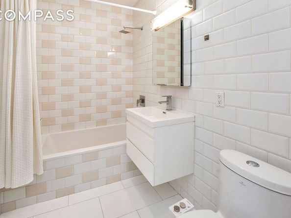 79 Clay Street 1R, Brooklyn NY 11222