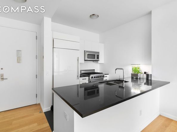 46-30 Center Boulevard 406, Queens NY 11109