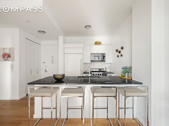 46-30 Center Boulevard 406, Queens NY 11109