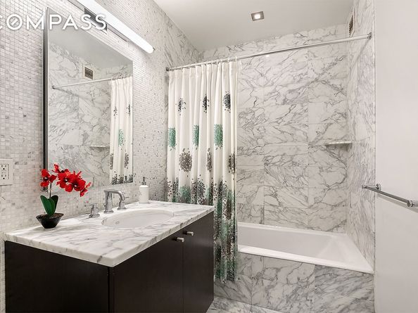 46-30 Center Boulevard 406, Queens NY 11109