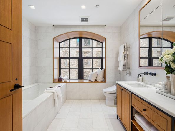 36 Bleecker Street 3D, New York NY 10012