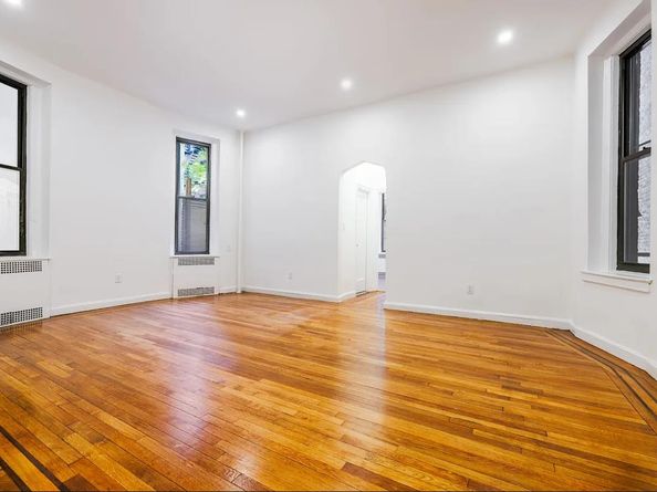 250 West 22nd Street 1B, New York NY 10011